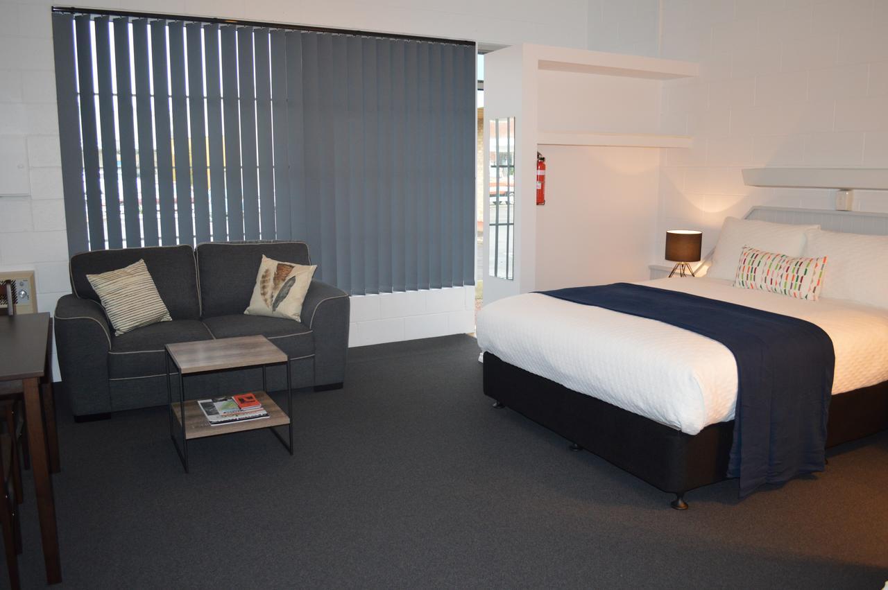 Penguin Seaside Motel Rom bilde
